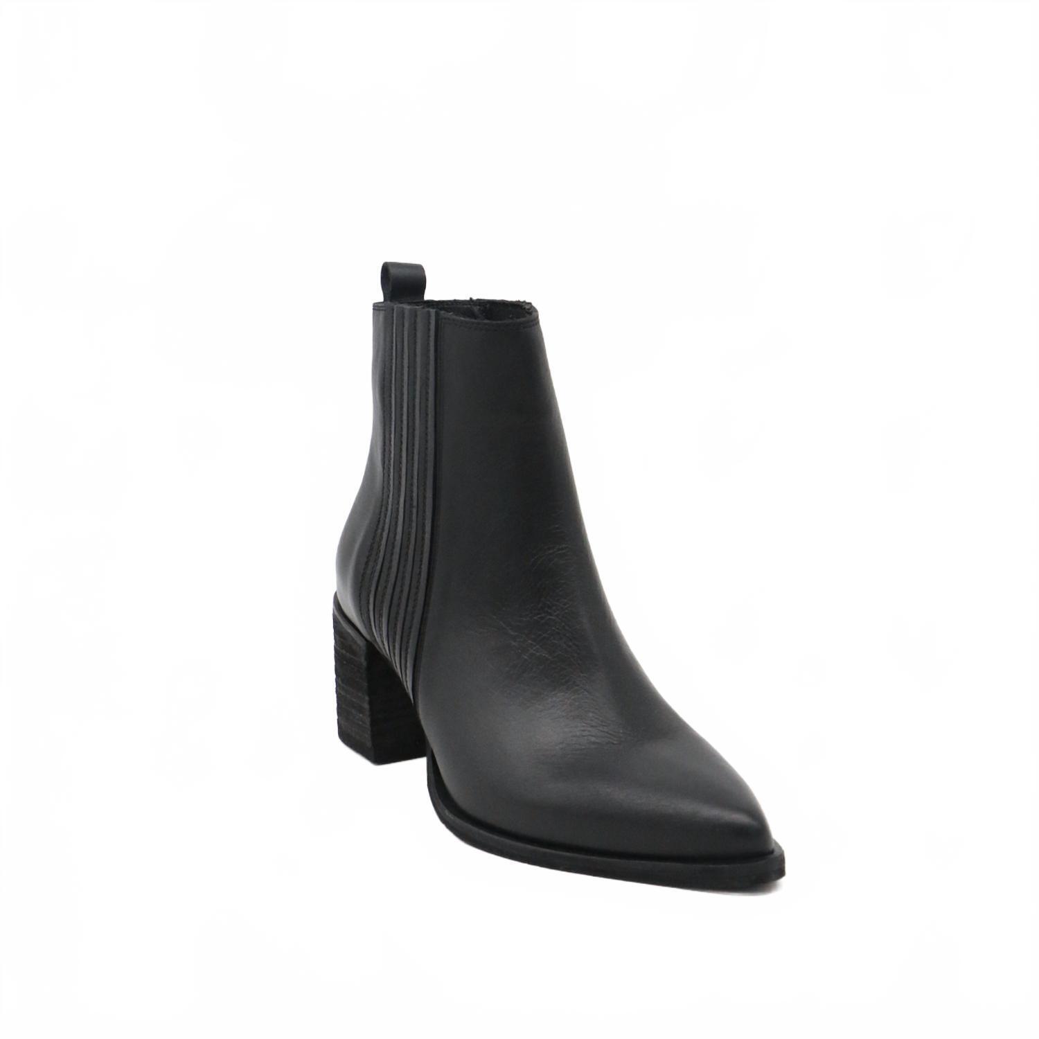 New Stivali New York Women's Stagecoach Boots In Black